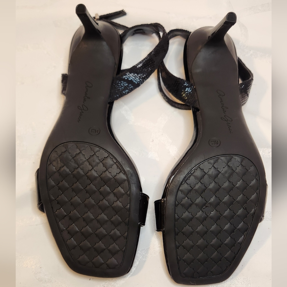 Amelia Grace Black Crocodile Embossed Strap Square Toe 2.5" Heeled Sandal Size 8 - Picture 7 of 7
